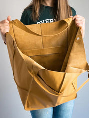 Lily | Chic Everyday Carryall – Sleek & Spacious Tote