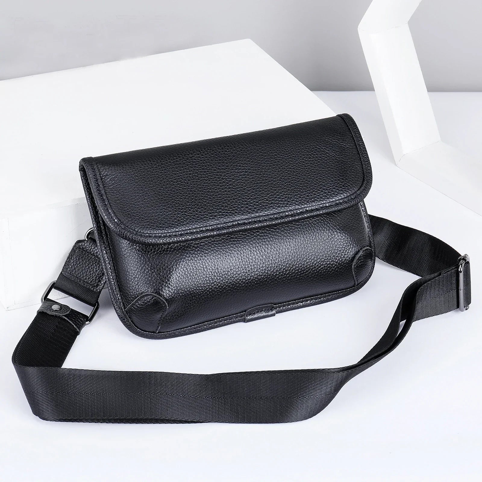 Julian | Multifunctional Small Vintage Crossbody Bag
