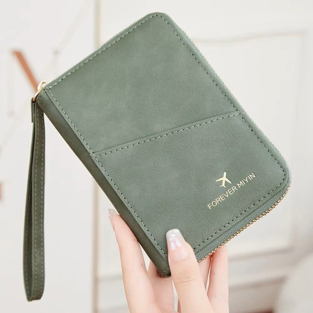 Light | RFID-safe travel wallet