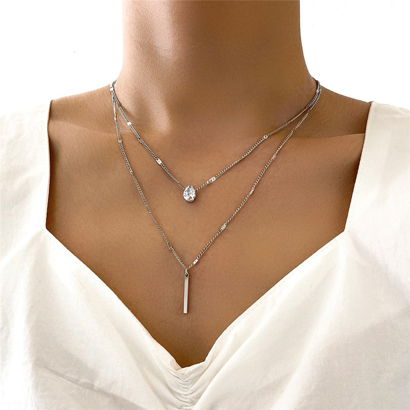 SparkleTwist | Layered Chain Necklace for Modern Elegance