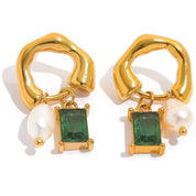 MERRI | Elegant Emerald and Pearl Earrings